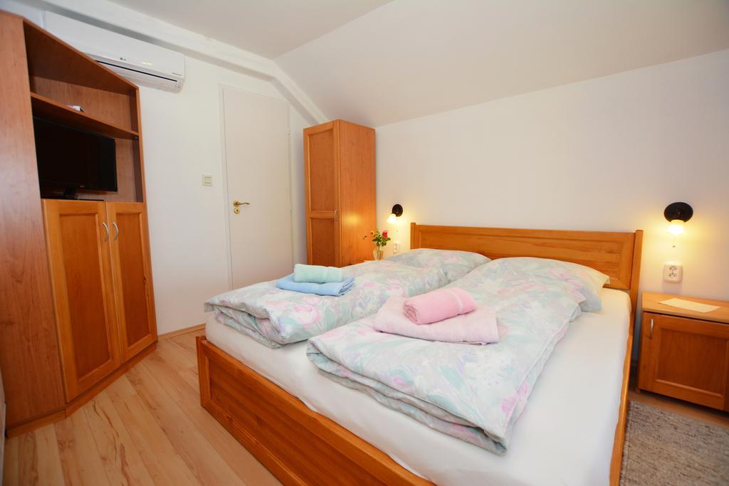 Viragoskert Apartman Hévíz Oda fotoğraf