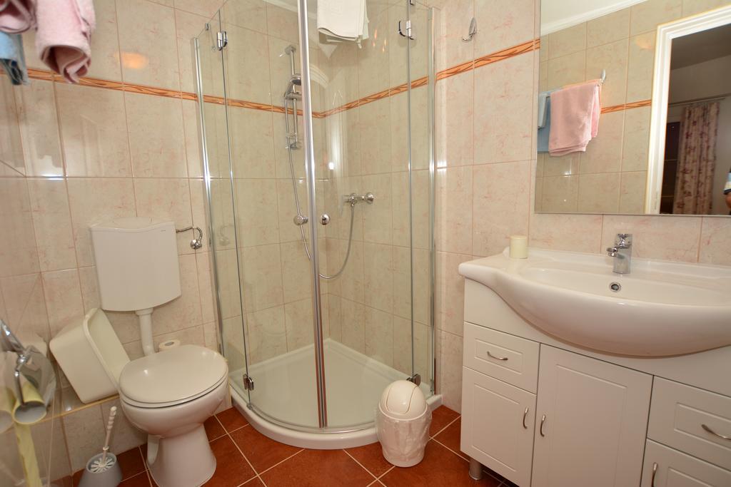 Viragoskert Apartman Hévíz Oda fotoğraf